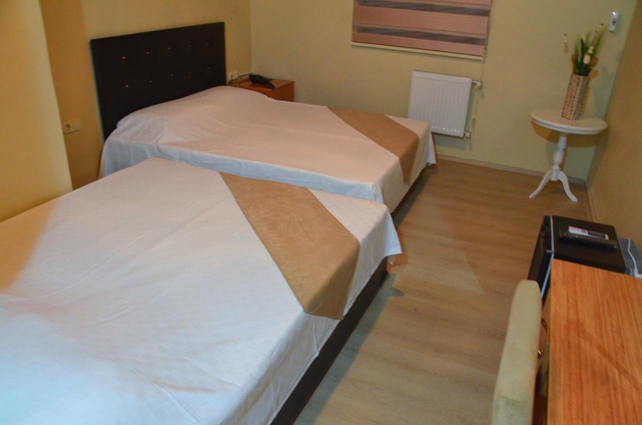 Doyuranlar Ata Hotel Ечеабат Екстериор снимка