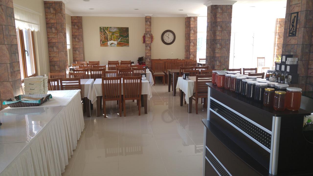 Doyuranlar Ata Hotel Ечеабат Екстериор снимка